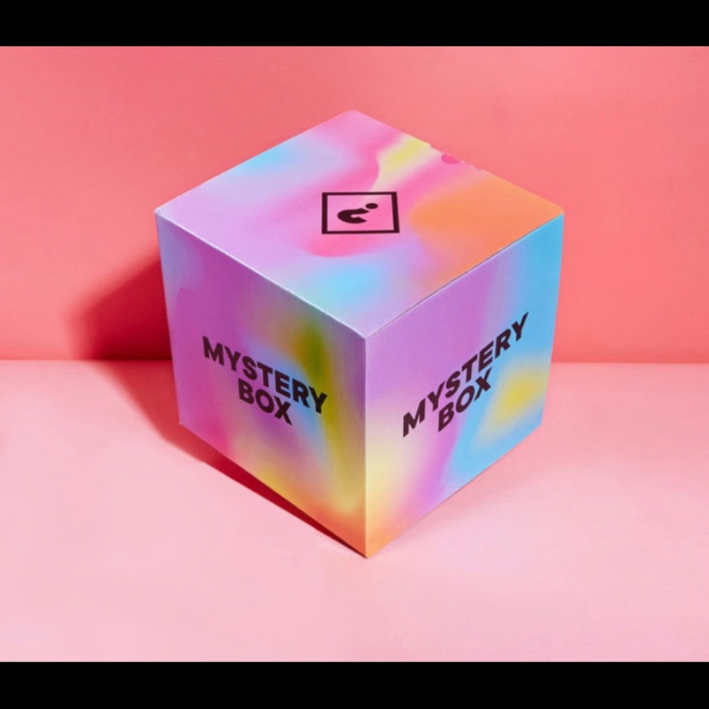Clothing Mystery Box 🎉